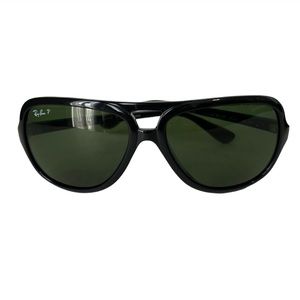RAY BAN SUNGLASSES IN BLACK AND GREEN